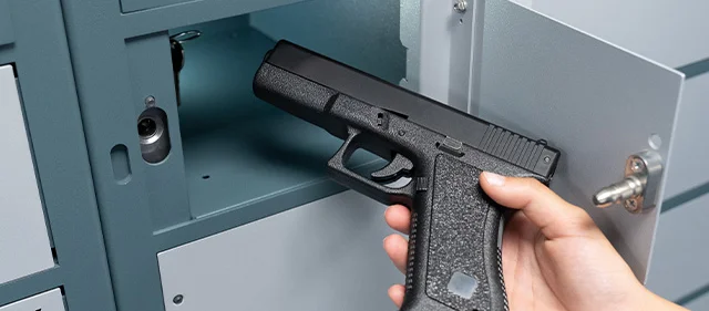 Handfeuerwaffen verwalten Handfeuerwaffe wird in locker gelegt